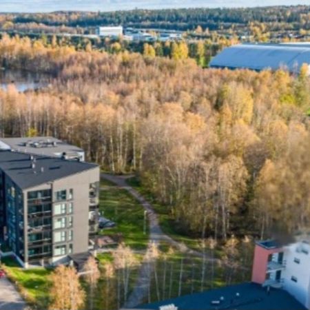 Modern Apartment Near Tampereen Messukeskus, With Own Private And Free Parking 外观 照片
