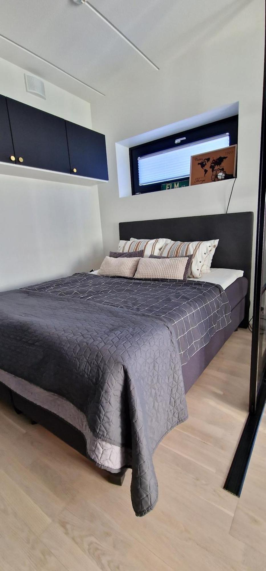 Modern Apartment Near Tampereen Messukeskus, With Own Private And Free Parking 外观 照片