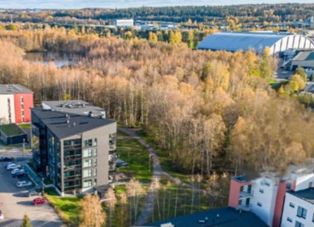 Modern Apartment Near Tampereen Messukeskus, With Own Private And Free Parking 外观 照片